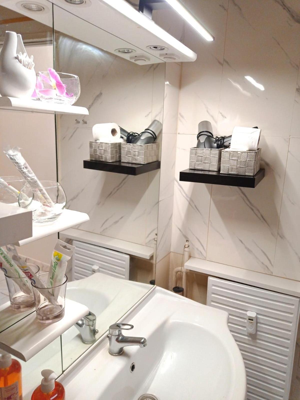 Mariana-Basel Apartment เมซง-อัลฟอร์ ภายนอก รูปภาพ